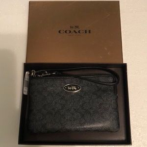 Coach Wristlet- New with Tags